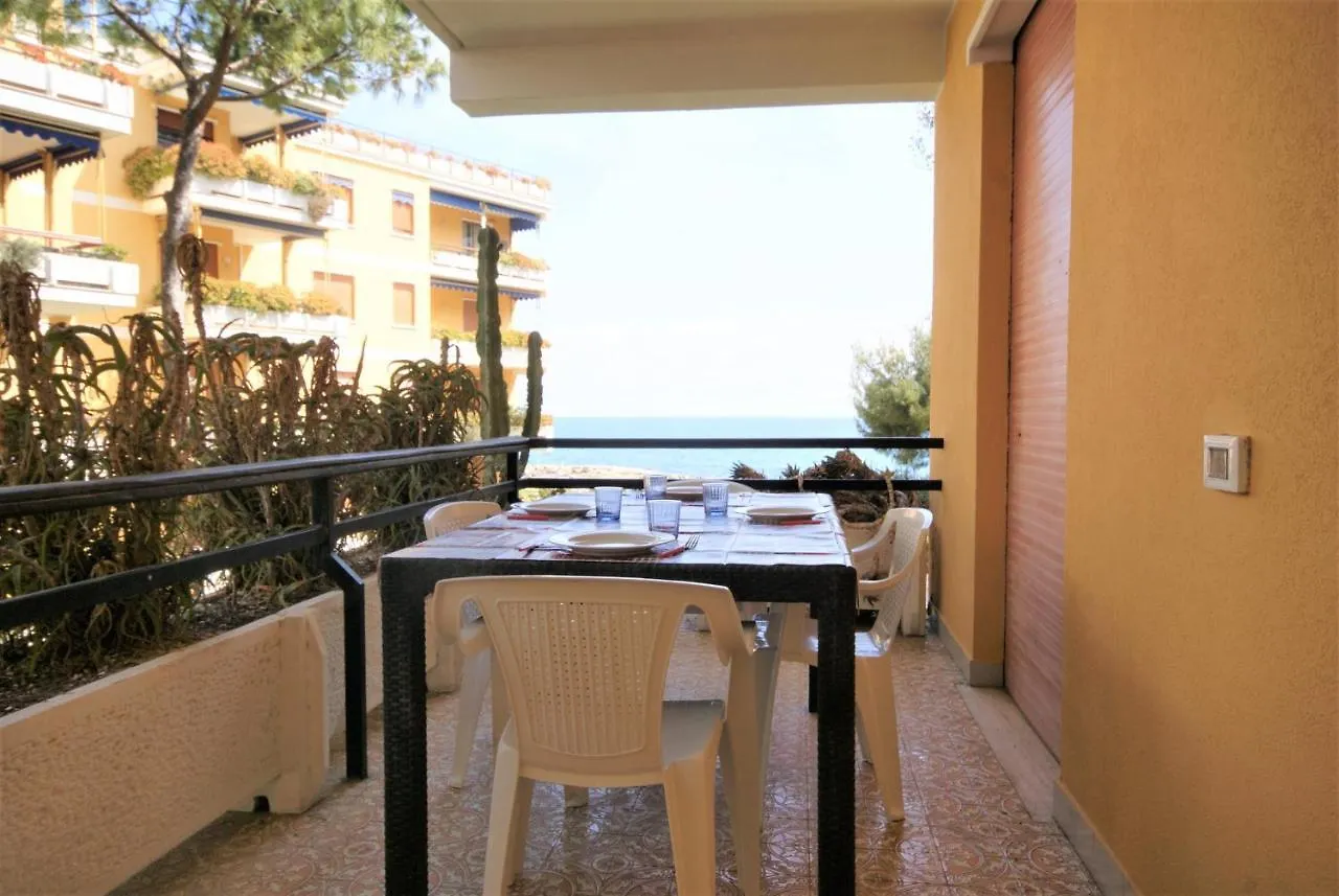 Appartamento Miramare San Lorenzo al Mare Italia