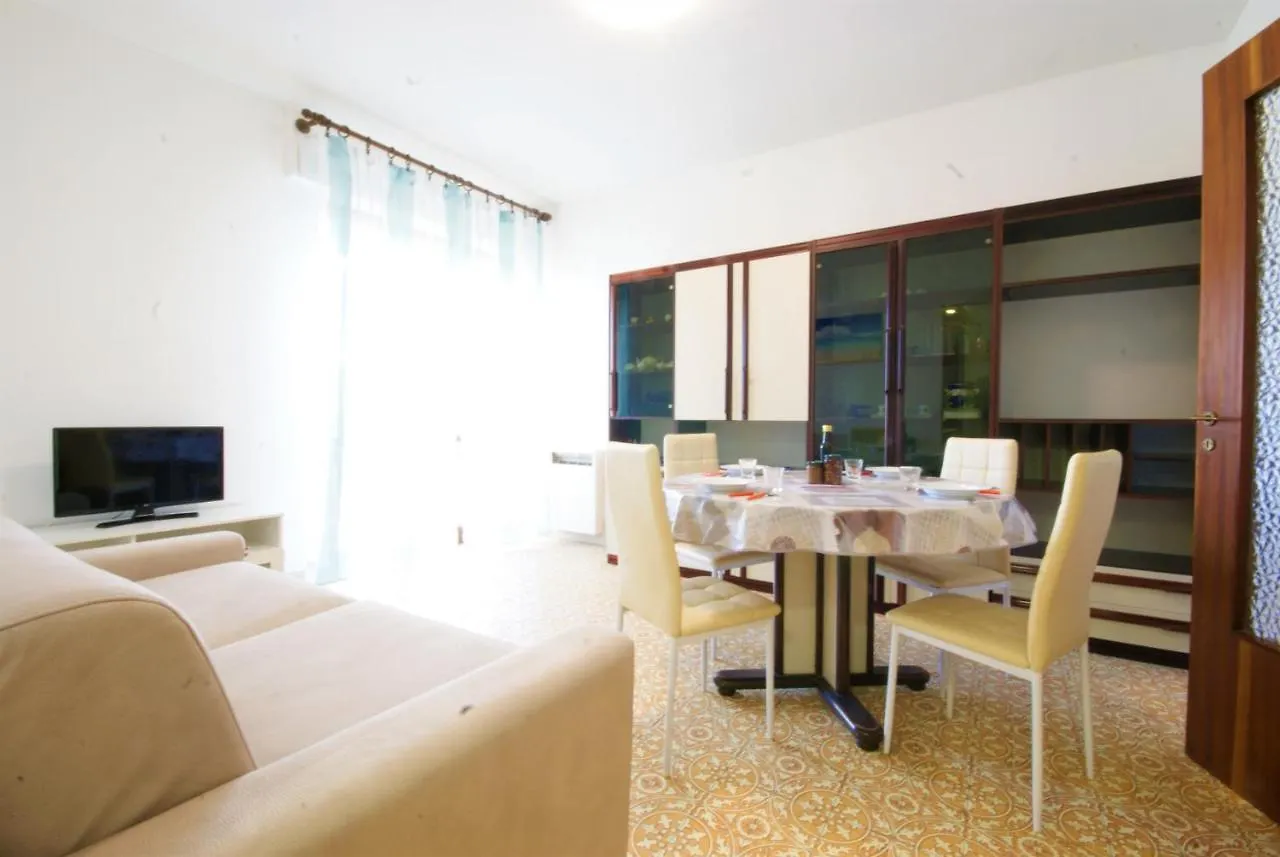 Appartamento Miramare San Lorenzo al Mare Italia